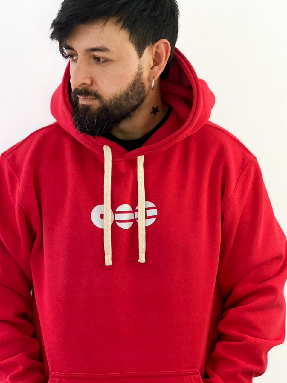 BUZO ROJO TOUR BTS  2026