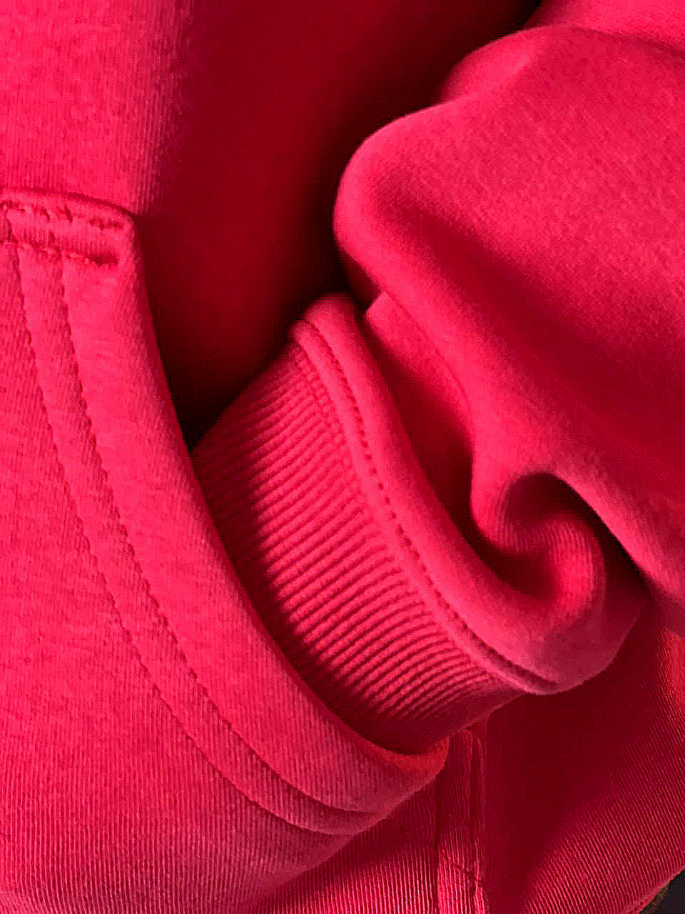 BUZO ROJO TOUR BTS  2026