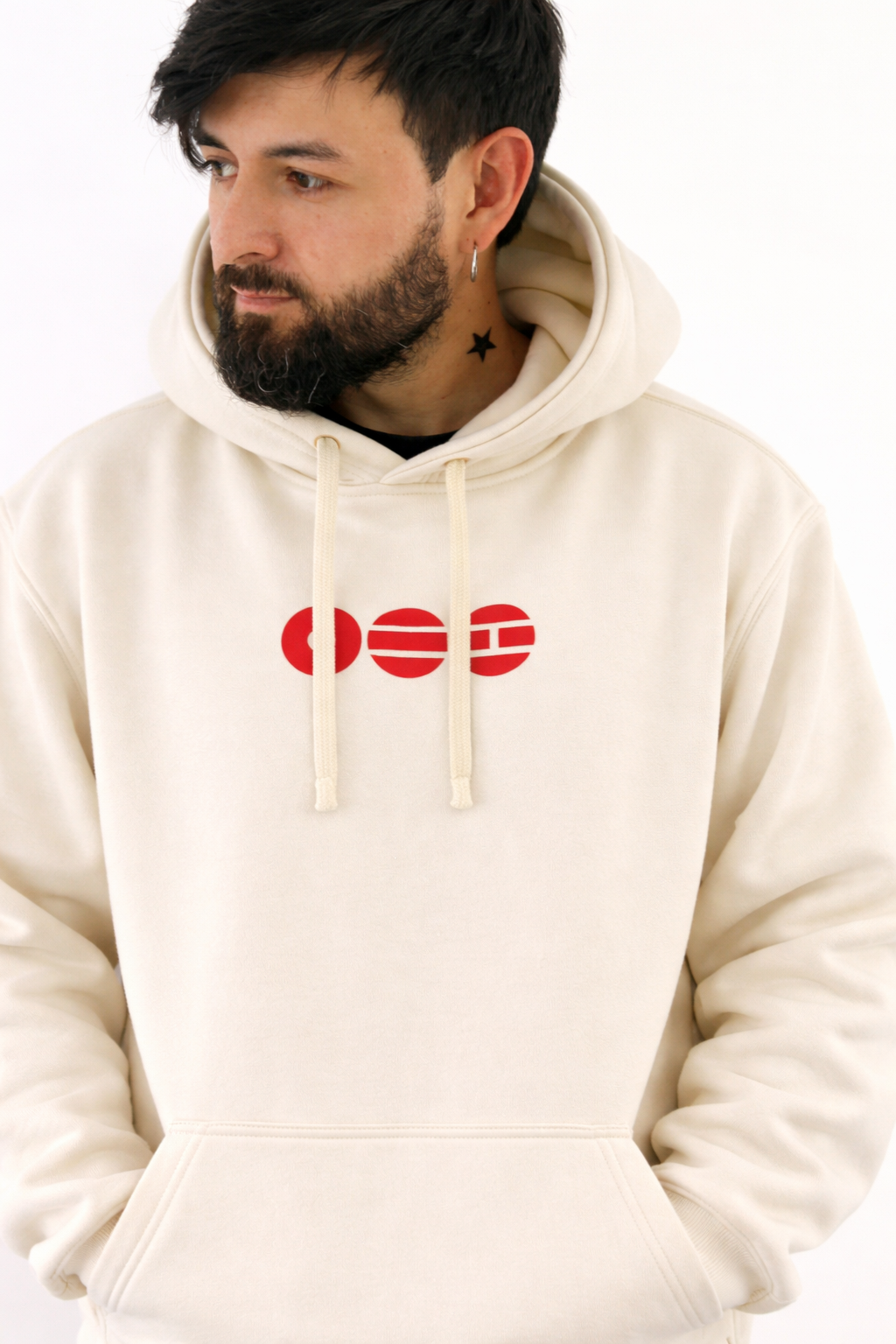 NUEVO BUZO MARFIL TOUR BTS 2026